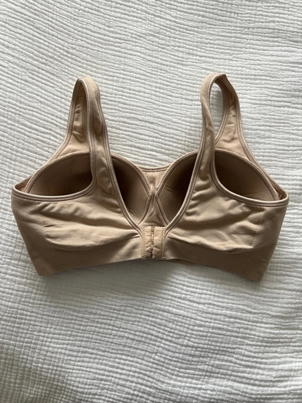 NWOT • Bali Smooth Wireless Cup Lined Comfort Bra  • Tan/Beige • Women’s Large - Picture 2 of 8